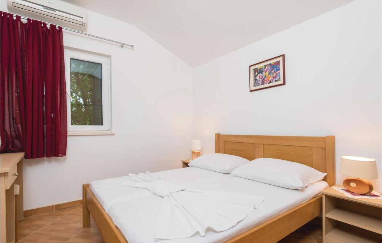 Lovely Apartment In Trpanj With House Sea View Exterior photo
